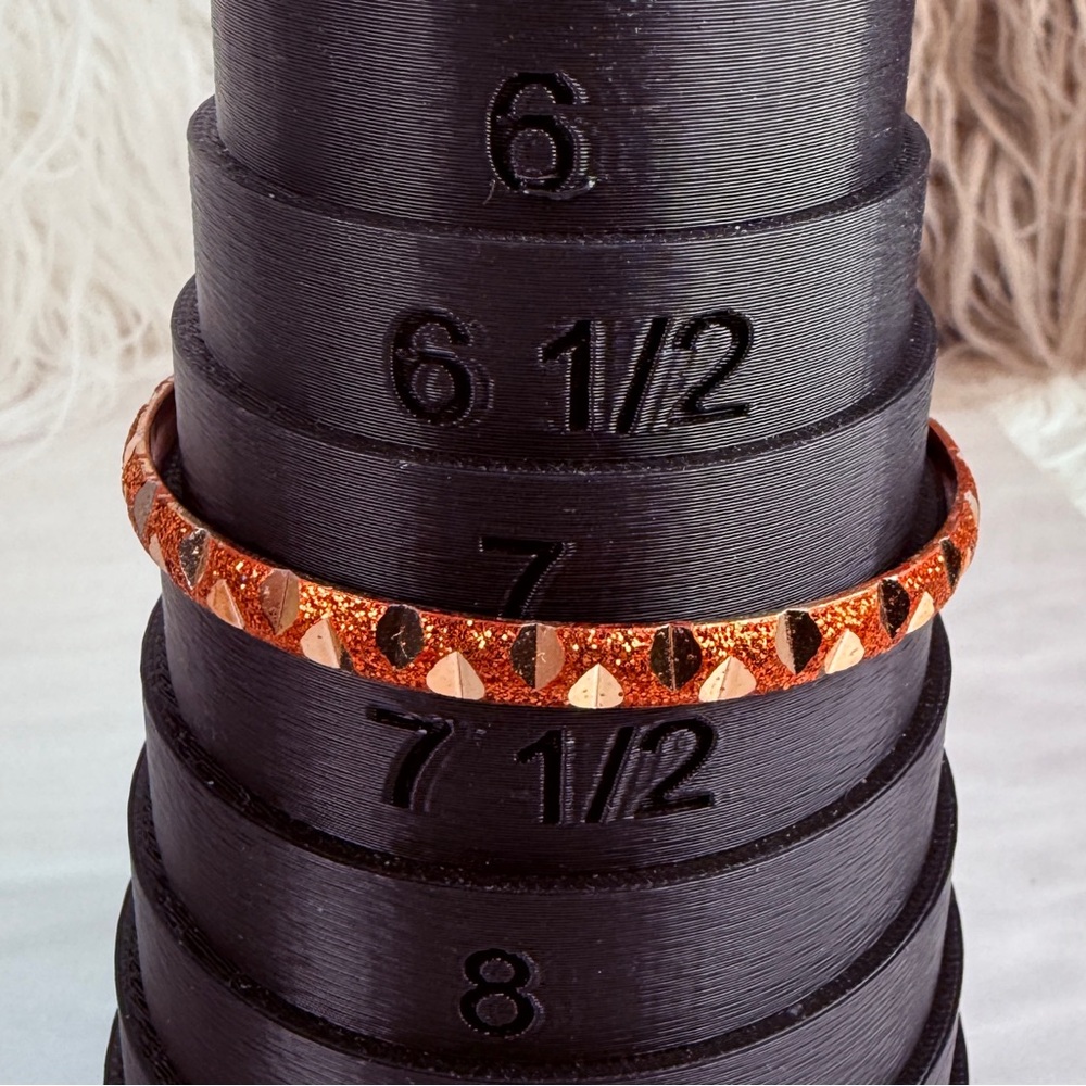 Beautiful set of 2 small bangle bracelets - Picture 10 of 12